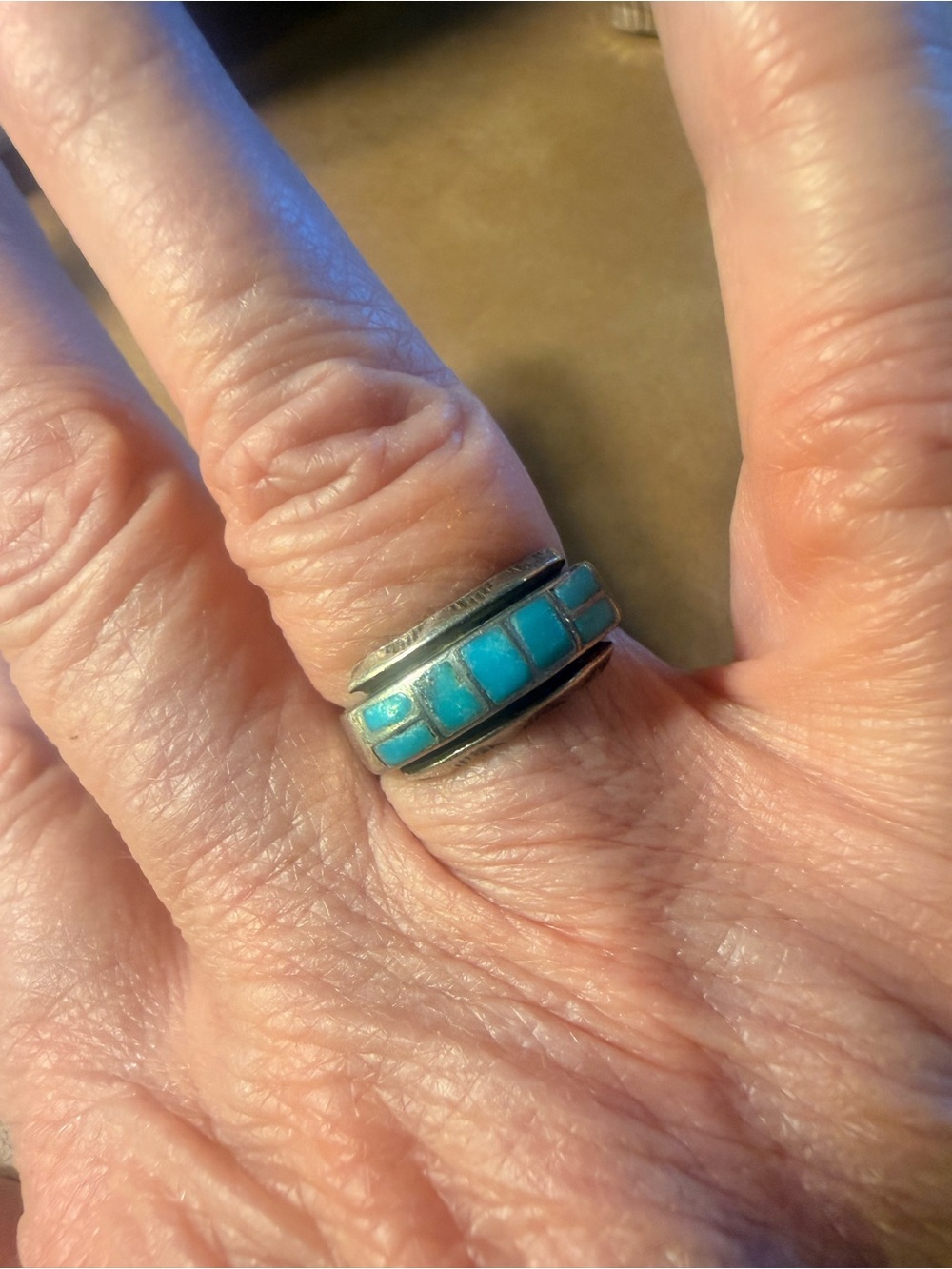 Native American Zuni inlay Vintage Ring
Size 7 1/2